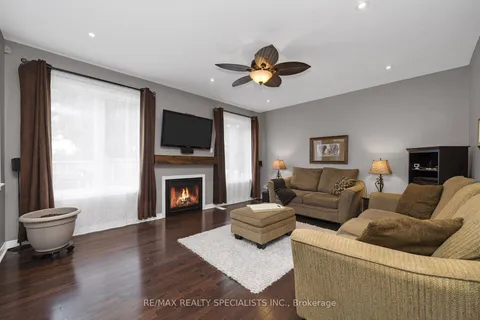 142 Lloyd Sanderson Drive, ON L7Y 0Z9