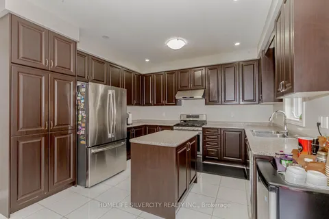 122 Squire Ellis Drive, ON L6P 4J4
