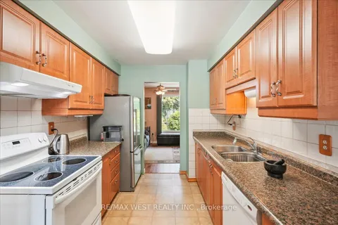 74 Horton Crescent, ON L6S 5H6