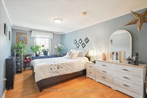 74 Horton Crescent, ON L6S 5H6