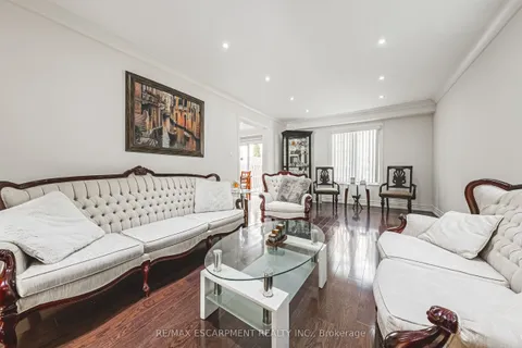 5008 Willowood Drive, ON L5R 3R5