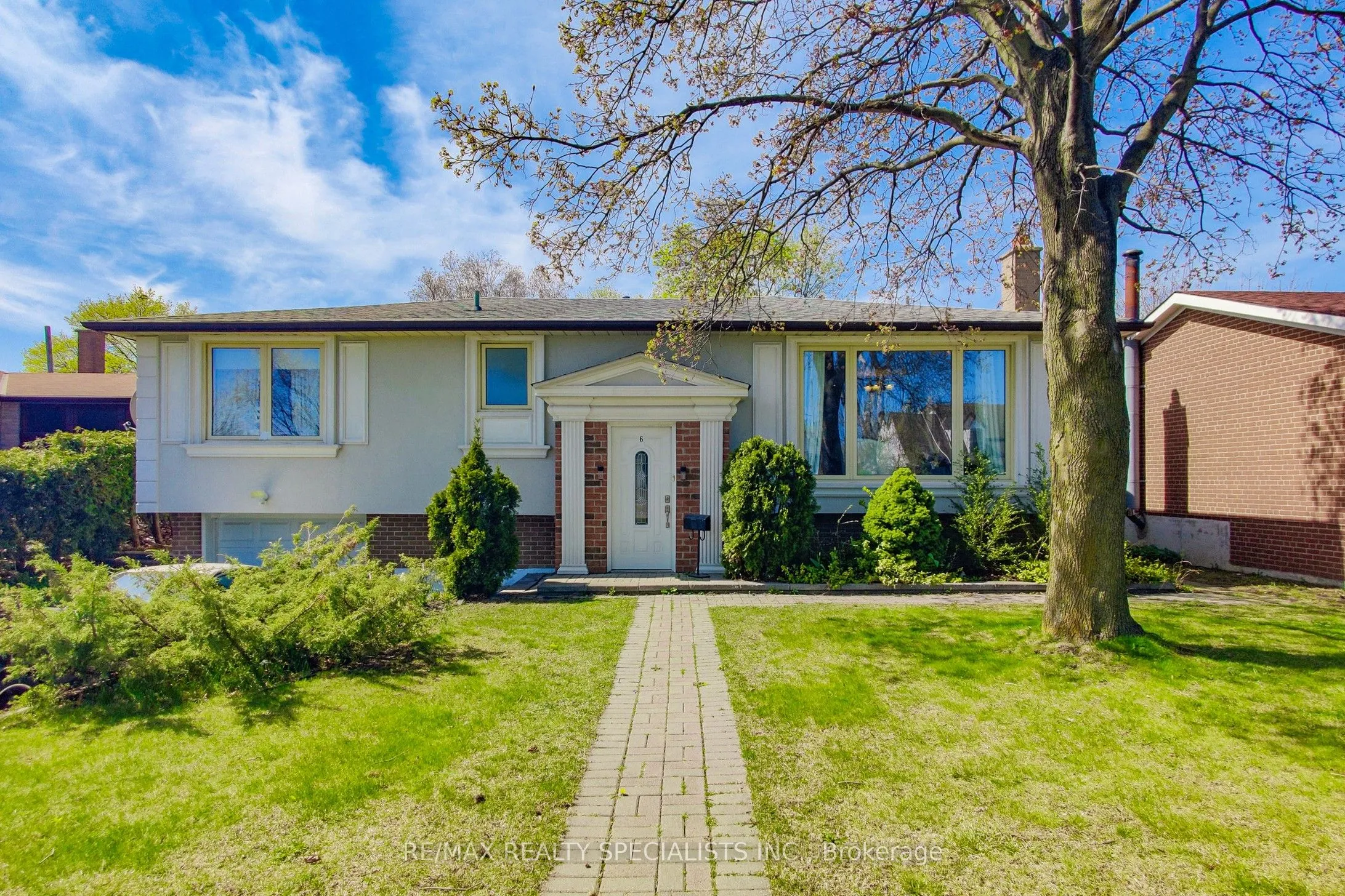 6 Appleby Drive, ON L6T 2S6