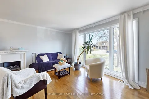 6 Appleby Drive, ON L6T 2S6