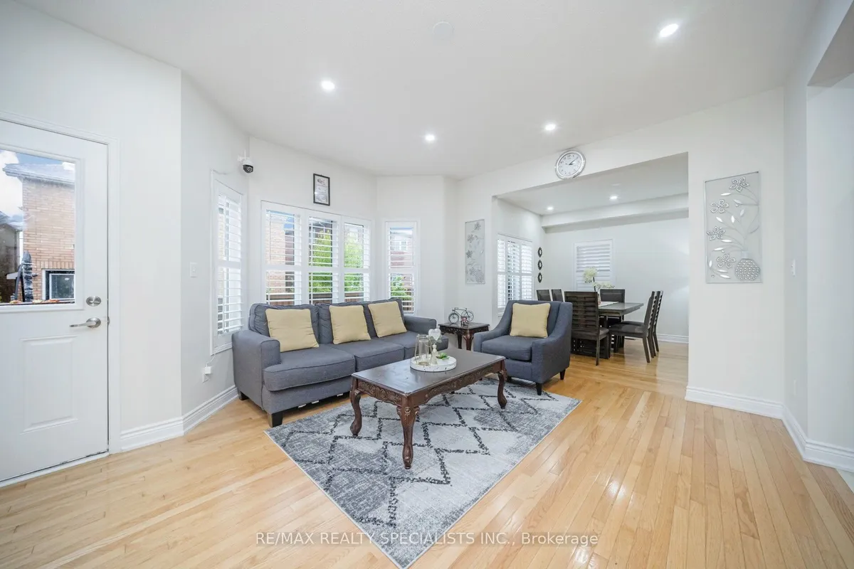 227 Valleyway Drive, ON L6X 0N9