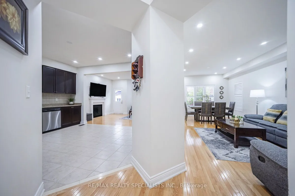 227 Valleyway Drive, ON L6X 0N9