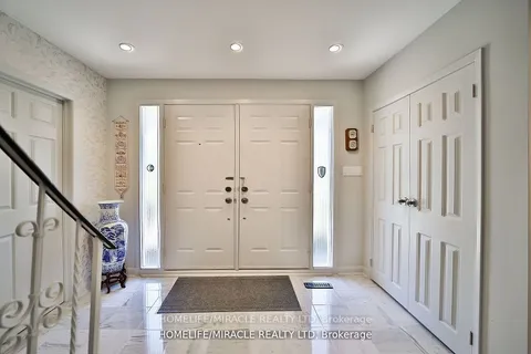 17 Ridgehill Drive, ON L6Y 2C3