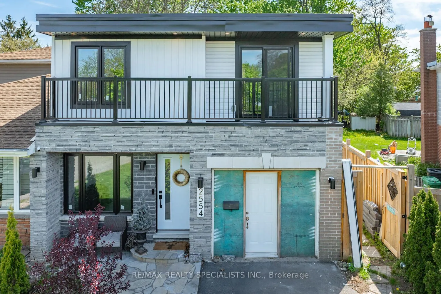 2554 Barcella Crescent, ON L5K 1E2