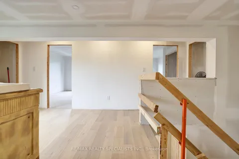 2554 Barcella Crescent, ON L5K 1E2
