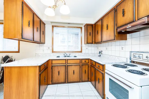 7 Benrubin Drive, ON M9L 2H3