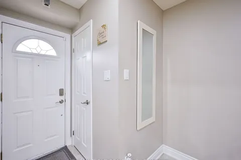 98 Centre Street, ON L6V 2Z3