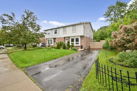 98 Centre Street, ON L6V 2Z3