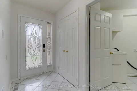 3595 Cherrington Crescent, ON L5L 5C5