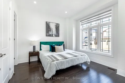 68 Raspberry Ridge Avenue, ON L7C 0H1