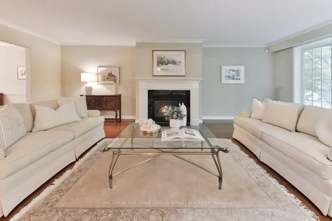 1174 Whiteoaks Avenue, ON L5J 3B5