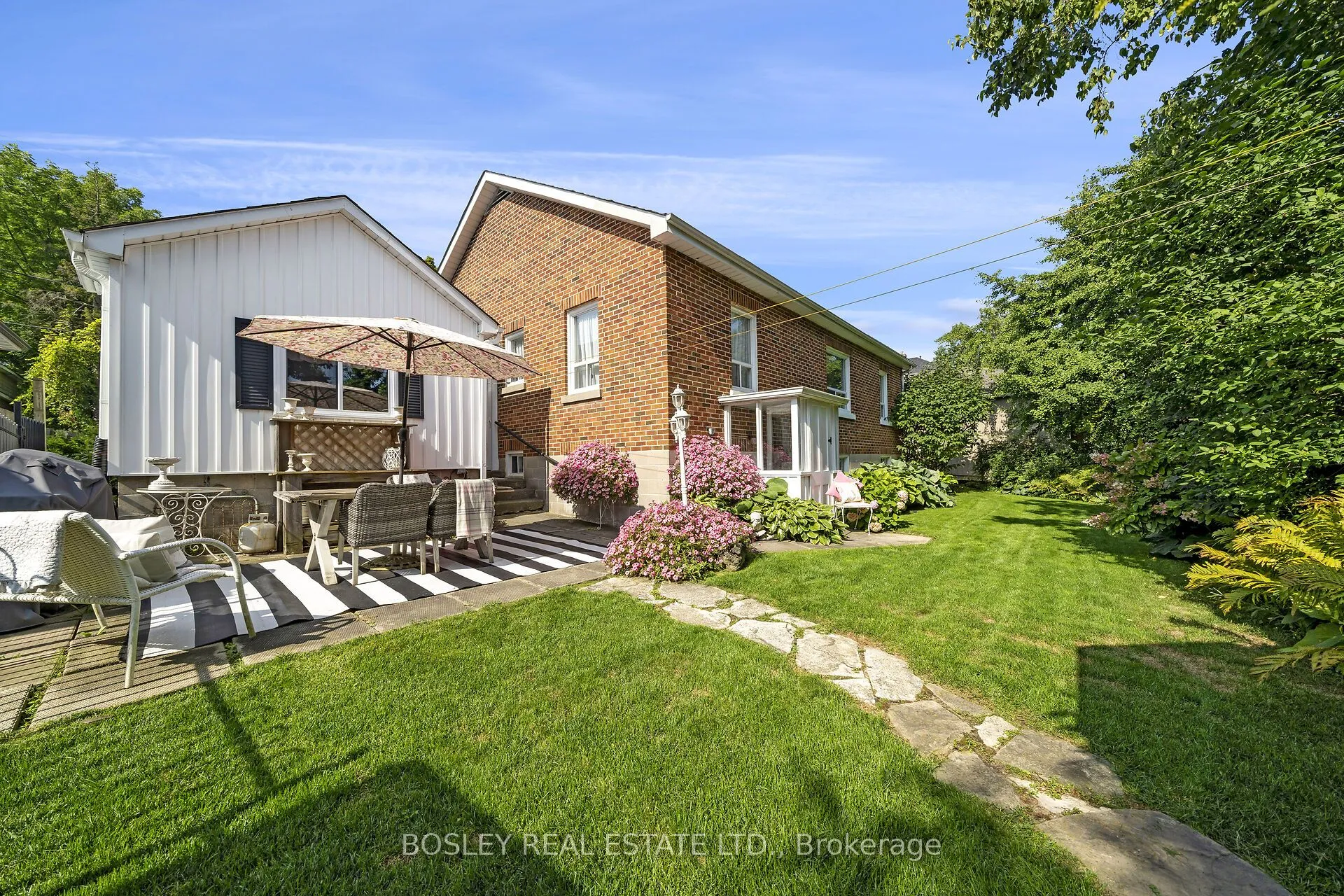 31 John Street, ON L9W 2P4