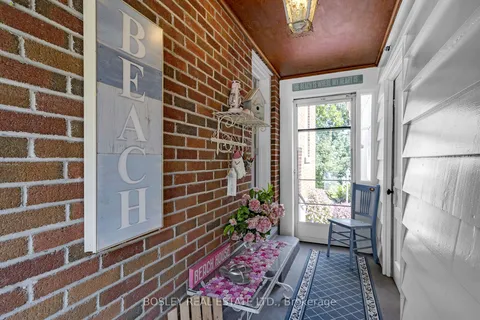 31 John Street, ON L9W 2P4