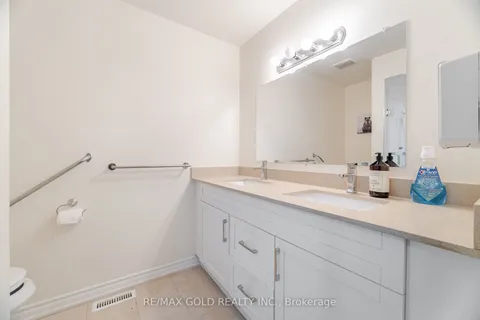 3132 Morning Star Drive, ON L4T 1X4