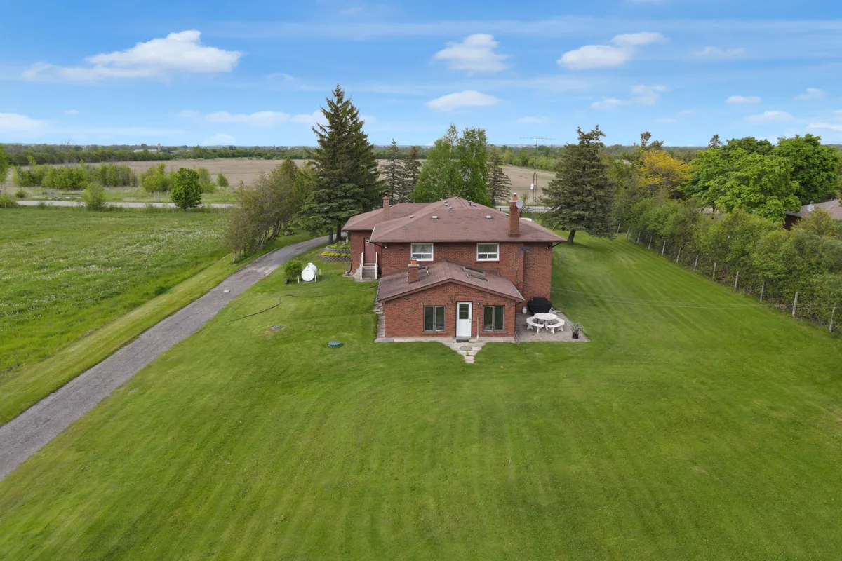 13724 Innis Lake Road, ON L7C 2Y6