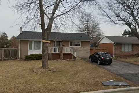 363 Duncombe Drive, ON L7L 4M2