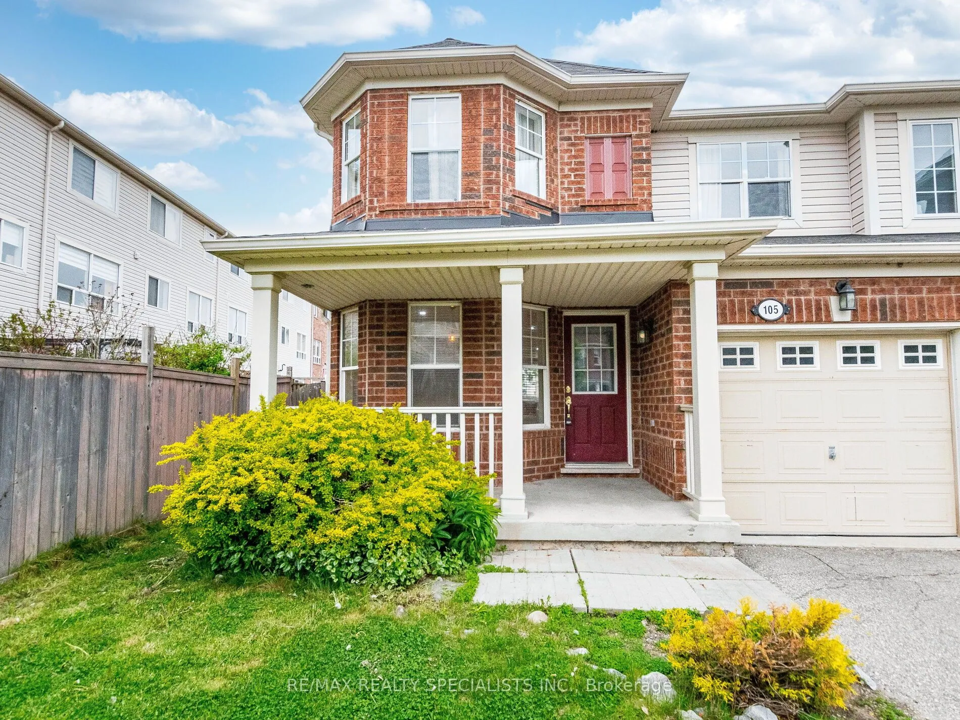105 DECKER HOLLOW Circle, ON L6X 0L5