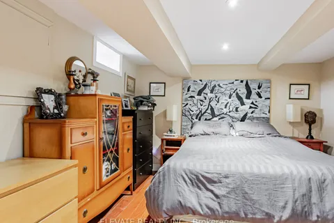 62 Harvard Avenue, ON M6R 1C6