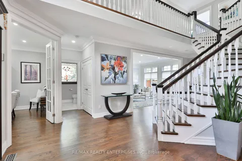 1277 Woodeden Drive, ON L5H 2T7