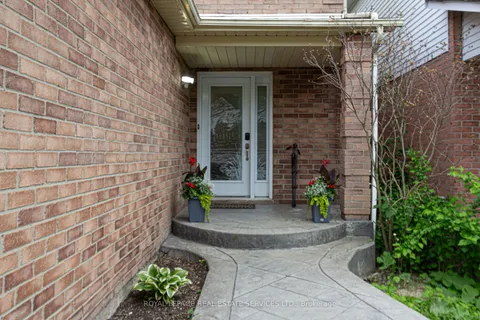1536 Kirkrow Crescent, ON L5M 3Y8