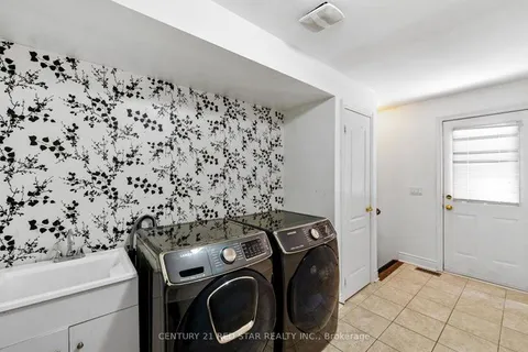 31 Eiffel Boulevard, ON L6P 1V9