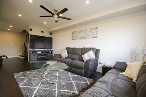 4712 Colombo Crescent, ON L5M 7R4