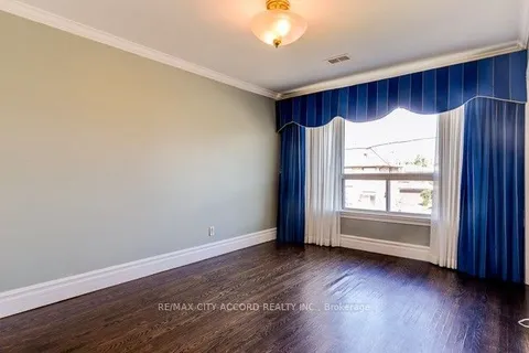 91 Pamille Place, ON M6M 3B1