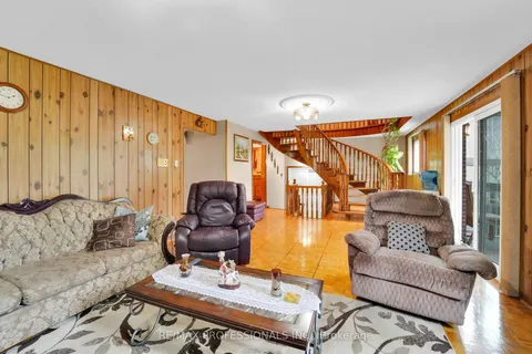 65 Strathburn Boulevard, ON M9M 2X8