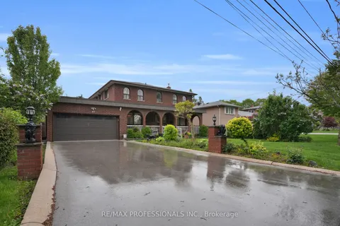 65 Strathburn Boulevard, ON M9M 2X8