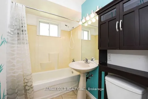 3657 Woodruff Crescent, ON L4T 1T8