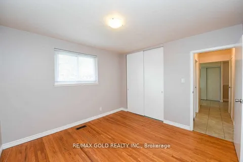 3657 Woodruff Crescent, ON L4T 1T8