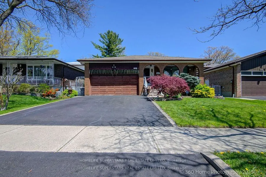 2361 Nikanna Road, ON L5C 2W8