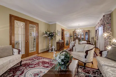 2361 Nikanna Road, ON L5C 2W8