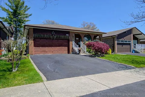 2361 Nikanna Road, ON L5C 2W8