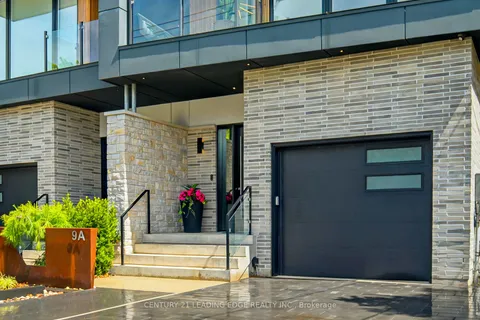 9A Briarwood Avenue, ON L5G 3N4