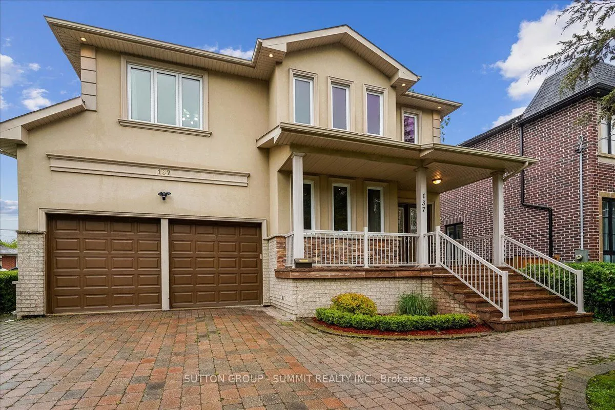 137 Eaglewood Boulevard, ON L5G 1V8