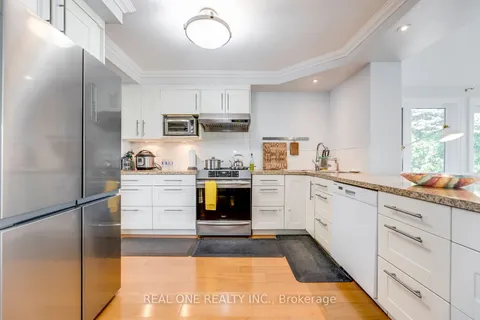 1377 Sheldon Avenue, ON L6L 2P9