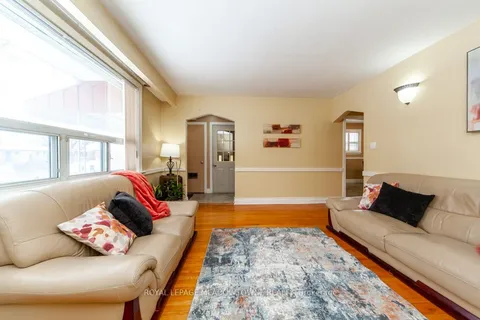 47 Jodphur Avenue, ON M9M 2J3