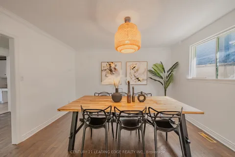 6 Jubilee Court, ON L6S 2H2