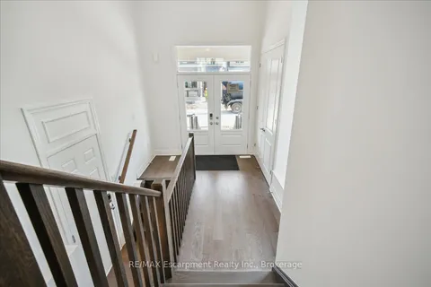1213 Onyx Trail, ON L6H 8A8