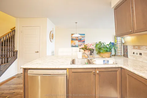 990 Balsam Court, ON L9E 1R5