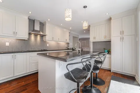 37 Massey Street, ON L6S 2V7