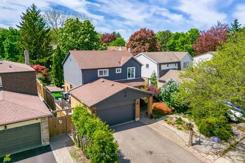 37 Massey Street, ON L6S 2V7