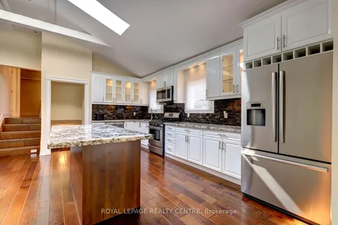 753 Fletcher Valley Crescent, ON L5J 2X4