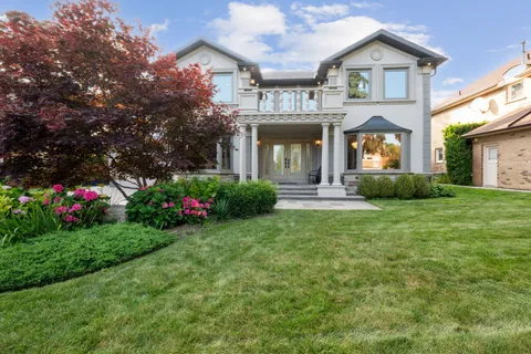 1816 Paddock Crescent, ON L5L 3E4