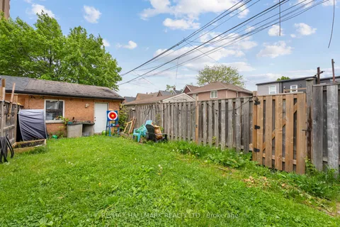 2031 Davenport Road, ON M6N 1C5