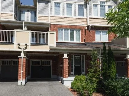 1669 Copeland Circle, ON L9T 8X8